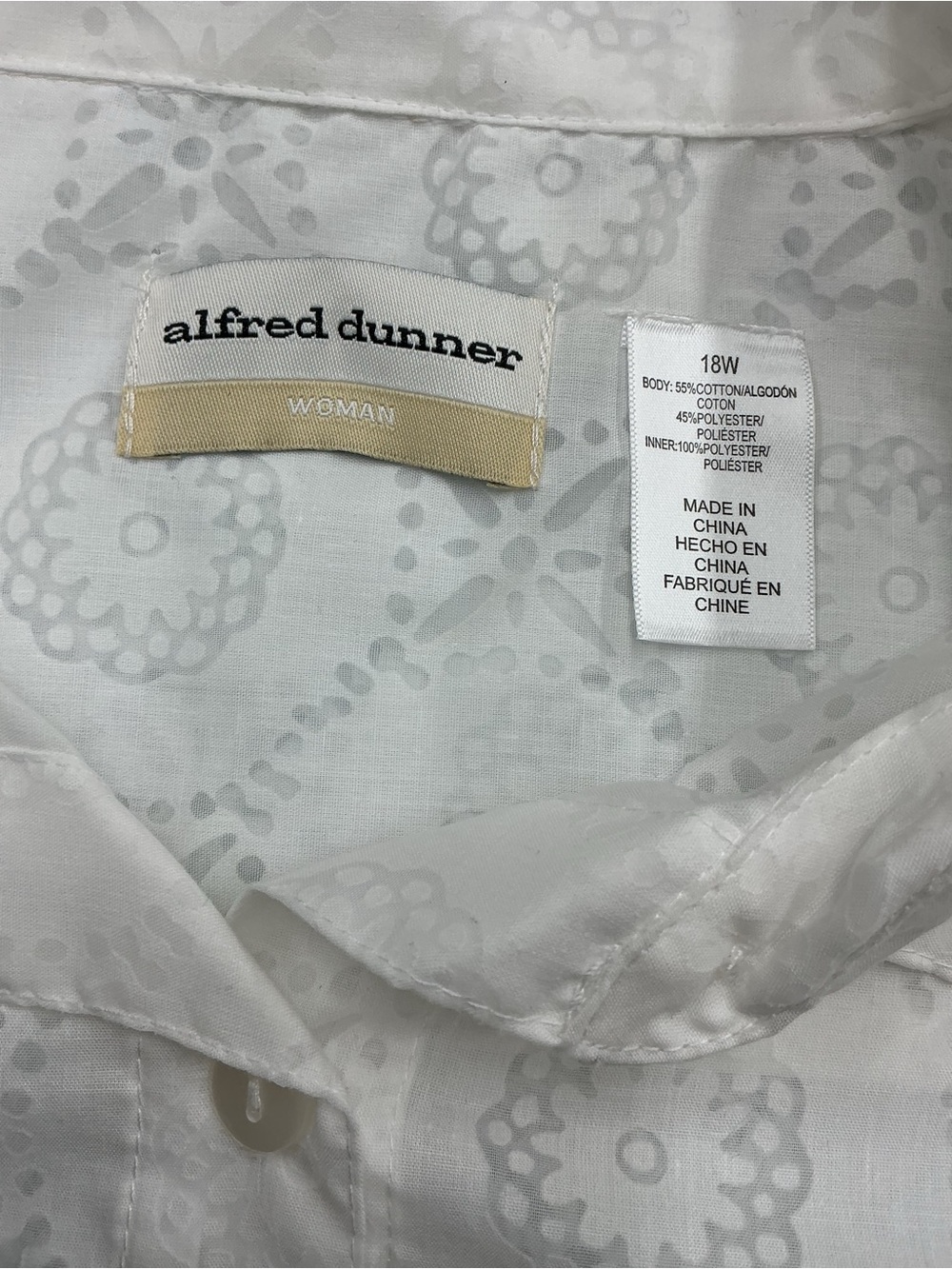 Alfred Dunner White Eyelet Short-Sleeve Button-Down Shirt - Picture 6 of 10